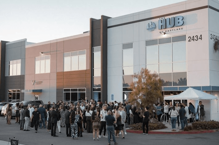 Área de convivencia en The Hub at Eastlake